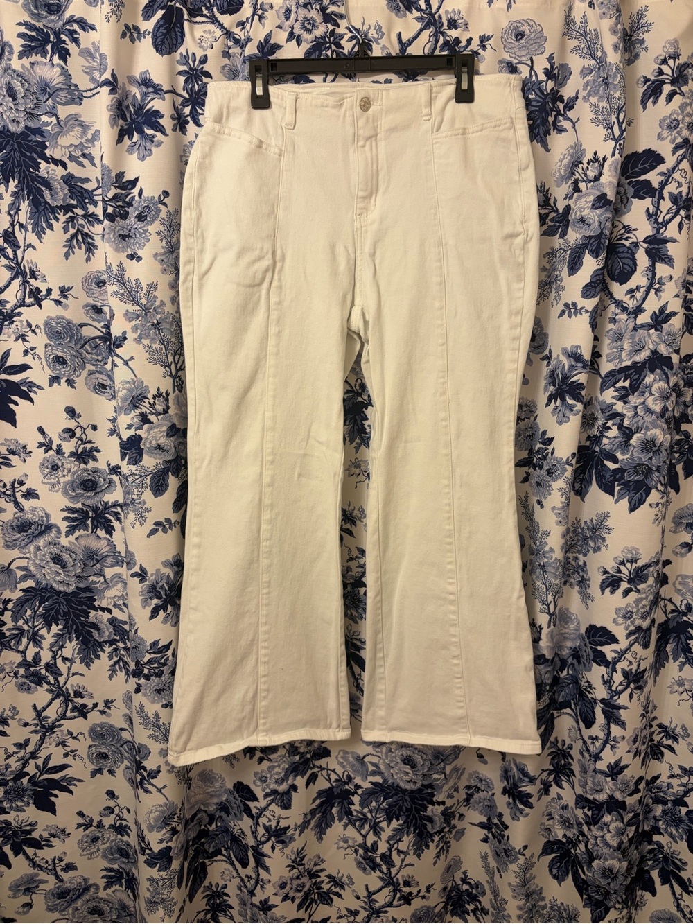 White Wide-Leg Jeans